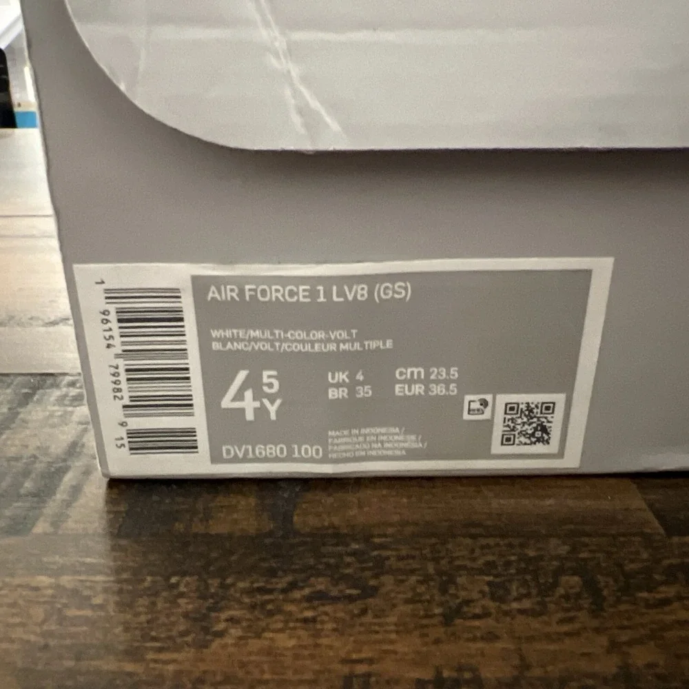 Nike Air Force 1 LV8 GS White Volt Kids sz 4.5Y Women's 6 AF1 Shoes DV1680-100